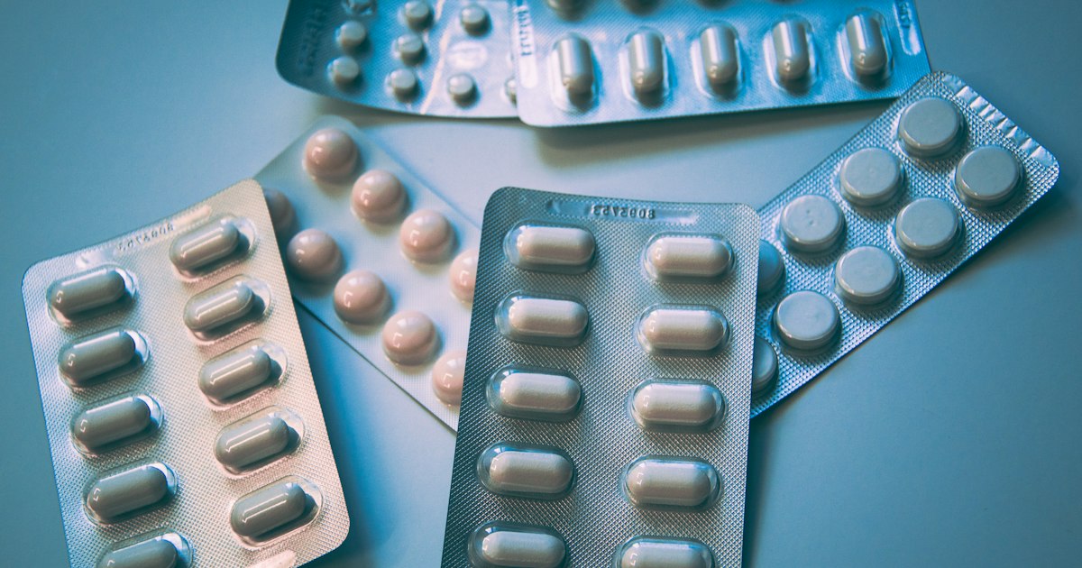 Antidepressants Explained: SSRIs, SNRIs, and What to Actually Expect